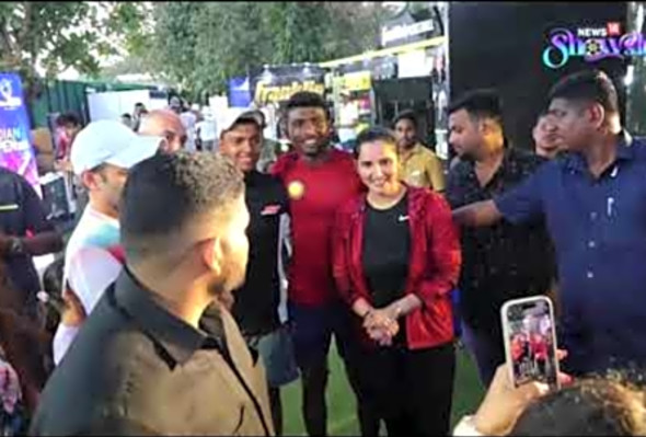 Janhvi Kapoor, Sania Mirza, Maniesh Paul &amp; Others Snapped At Pickleball Tournament 2024 WATCH