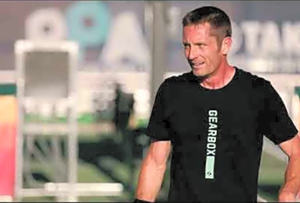 Gearbox Pro Brett Warner