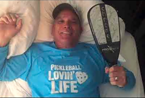 THE PICKLEBALL PADDLE DEATH GRIP with Miguel Enciso