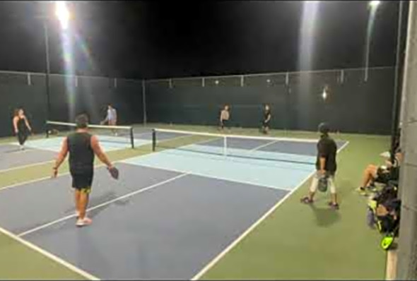 Pickleball - 4.0 Rec Play Matthew Townsend &amp; Tim Turner vs Leanne Cantelon &amp; Daniel Voytko