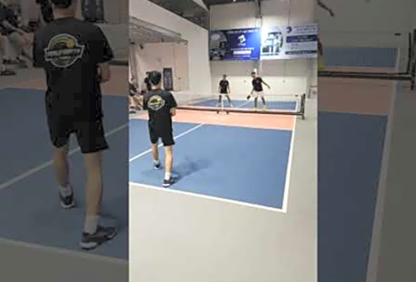 theo bn gi tay khi ang nh c phm lut khng ? #pickleball #nhatrang