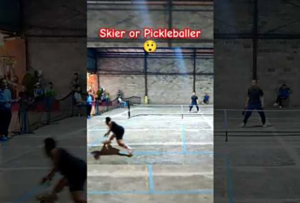PEMAIN SKI ATAU PICKLEBALL - Super Agile Pickleballer