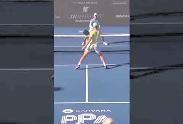 Crazy moment in pickleball