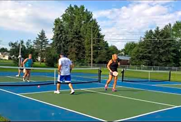 Mark/Laura vs Roy/Amy Pickleball