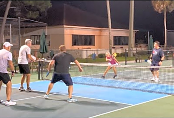 The DOGGY Dog Pickleball Game How-to with 6 players