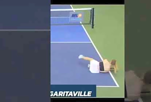 Pickleball: Diving shot Pickleball Superwoman #pickleball #pickleballgame