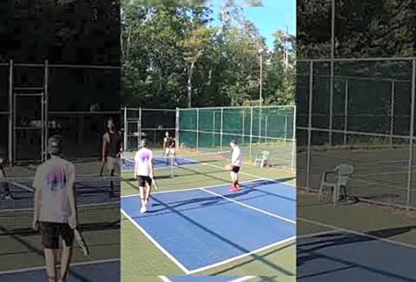 Pickleball Dink Smash battle