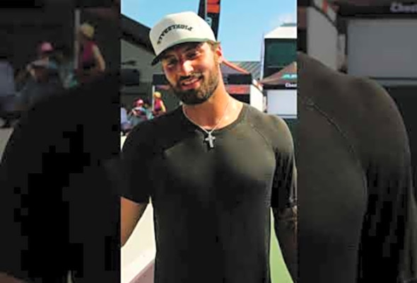 NFL Star LEARNS ERNE SHOT! Chiefs&#039; Noah Gray Takes His Pickleball Game to Next Level - APP Tour