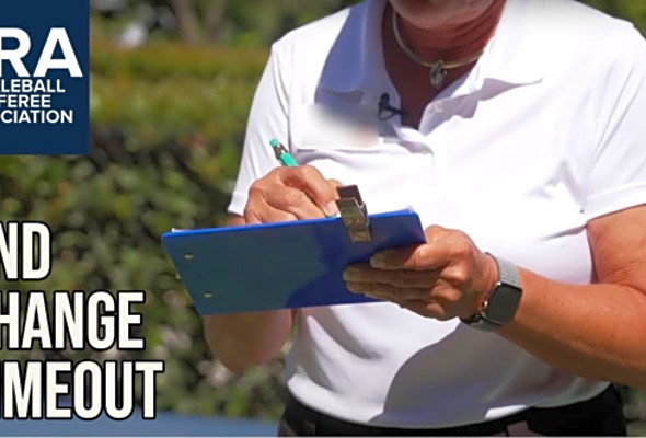 Pickleball Referee: End Change Time Out