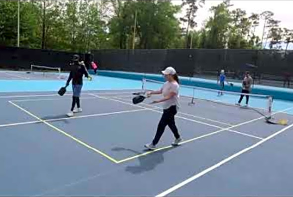 Unbelievable Pickleball Match: Underdog Takes On the Faves!