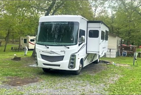 Introducing SnowFalls Our New Georgetown GT3 32A Motorhome - Pokhon Pickle Ball Paddle