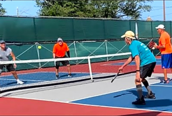 Mark returns everything! Hot July morning. Game 3. Mens 3.5 pickleball. July 30, 2022