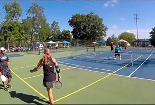 2017 lake Forest pickleball classic MXDS 3.5 game 2