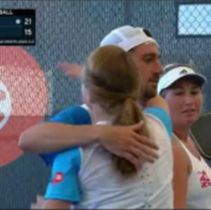 Julian Arnold vs Lauren Stratman - Major League Pickleball - June 3 - Au...