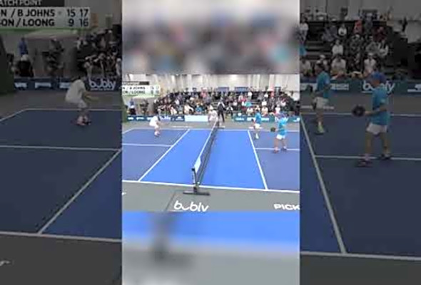 The ref did not trust that paddle toss #pickleball