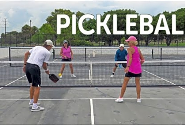 Pickleball at Caloosa Park