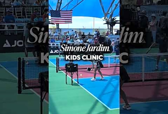 Future champions in the making! Simone Jardim sharing the love for the game at the Kids Clinic