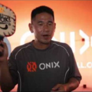 Evoke XL Composite Paddle-Onix Sports