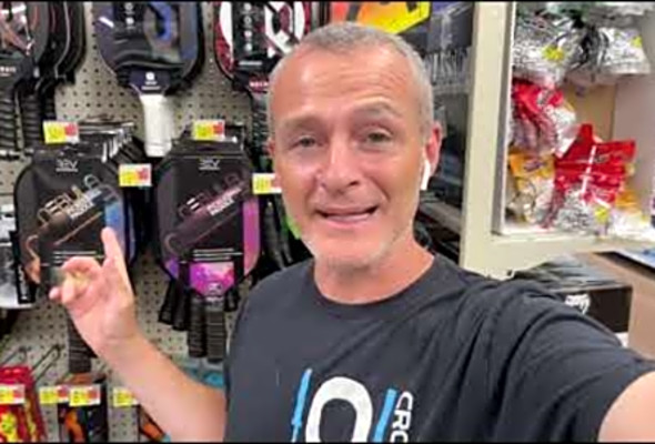 Choosing the Best Pickleball Paddle for a Beginner at Walmart