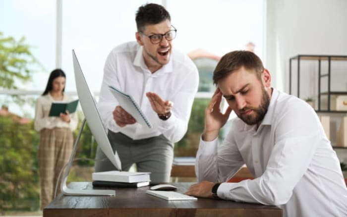 Top 5 signs you have a toxic manager and strategies for coping