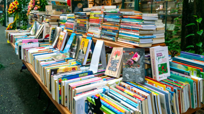 Video Captures Vandal Removing LGBTQ+ Books From Roadside Library