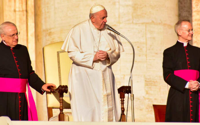 Pope Francis reportedly makes homophobic slur, apologizes