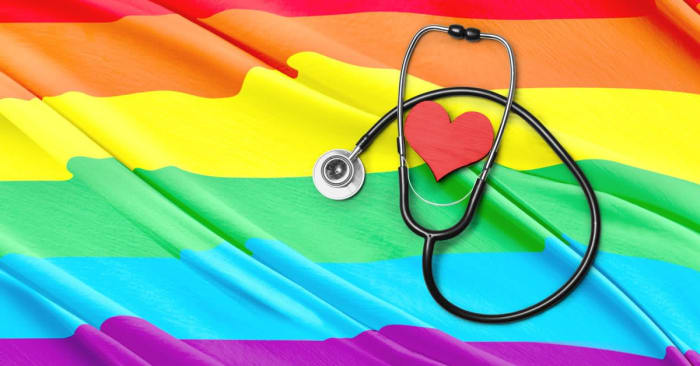 Día Mundial de la Salud: Priorizar el bienestar integral de trabajadoras/es LGBTQ+