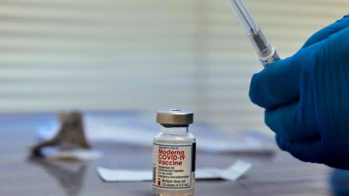 New HIV Vaccine “Based On Moderna’s COVID Jab” Shows Huge Promise After First Human Trials