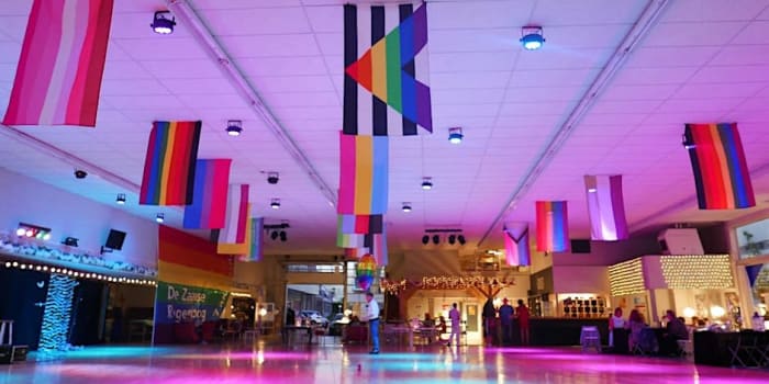Pride Amsterdam Canal Parade - de Zaanse Regenboog vaart mee!