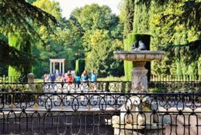 Free Tour El capricho y cañas!  Grupo: Lesbianas en Madrid