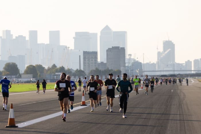 London City Airport and British Airways Raise £12,000 for Mind with Charity Runway Run