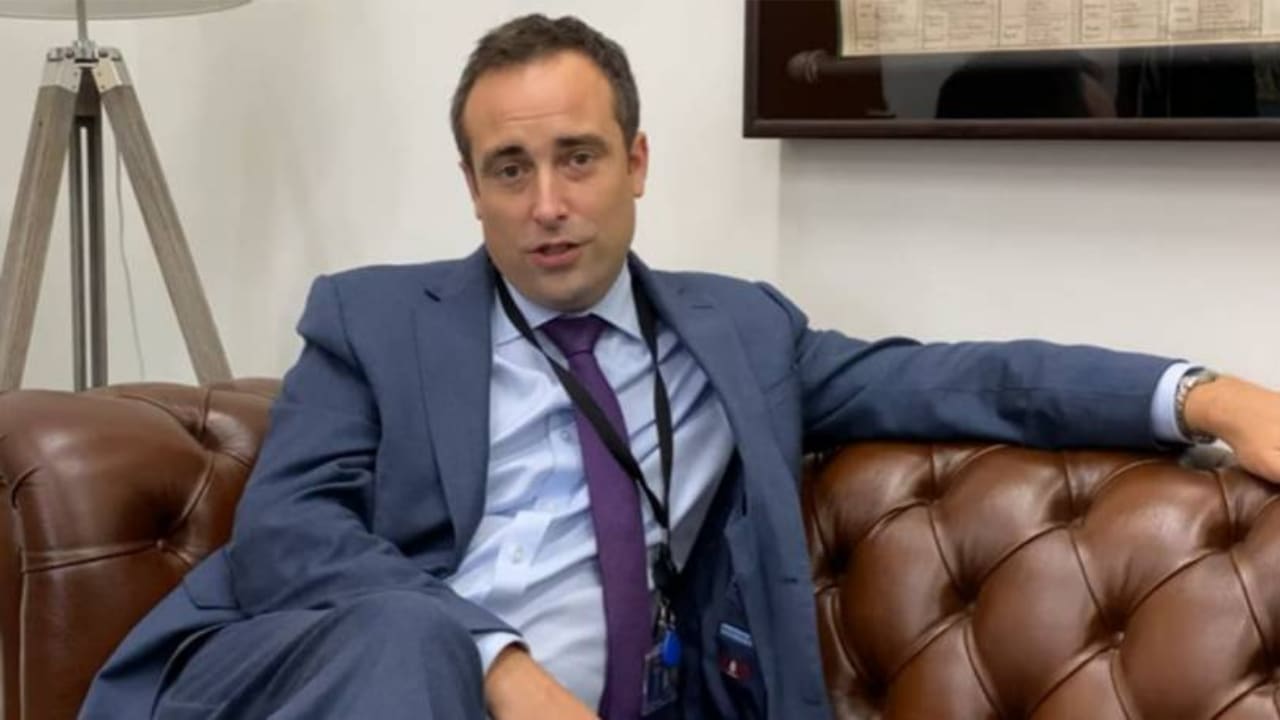 Private School Headmaster Comes Out To Students