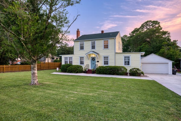 Jacksonville FL real estate photography - sunset exterior property by High Trail Media