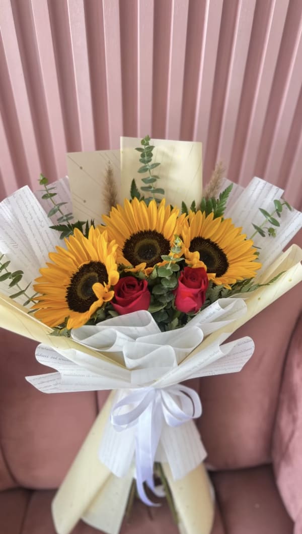 Girasoles y Rosas