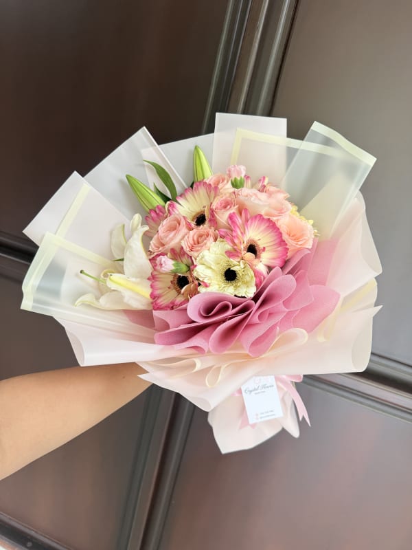 Lirios y gerberas