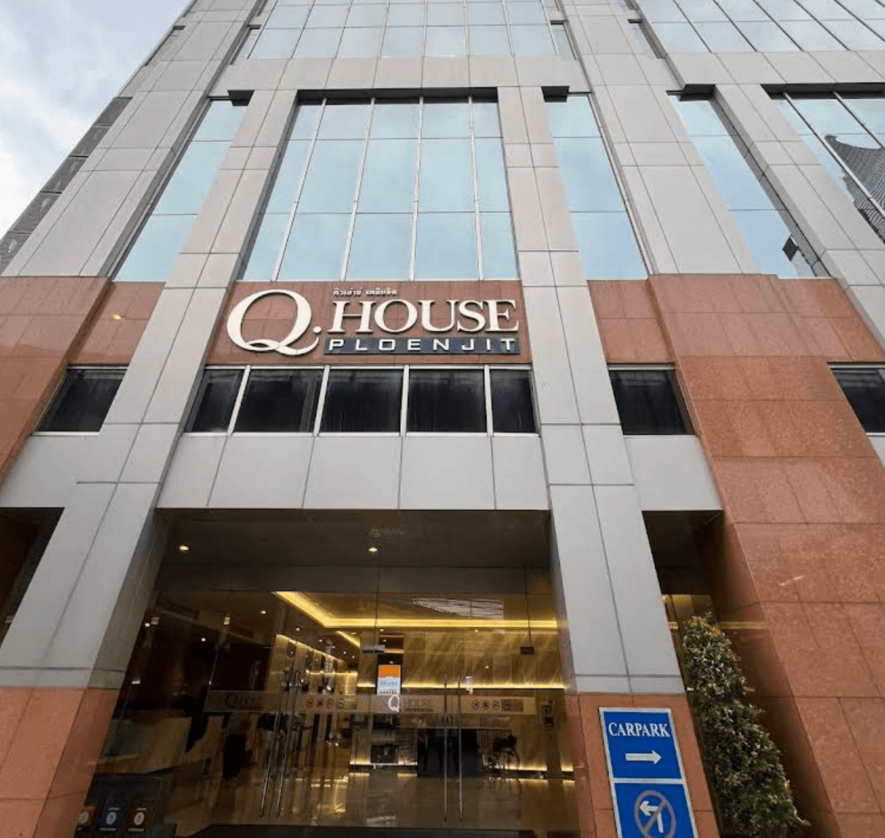 q-house-ploenchit-2.png