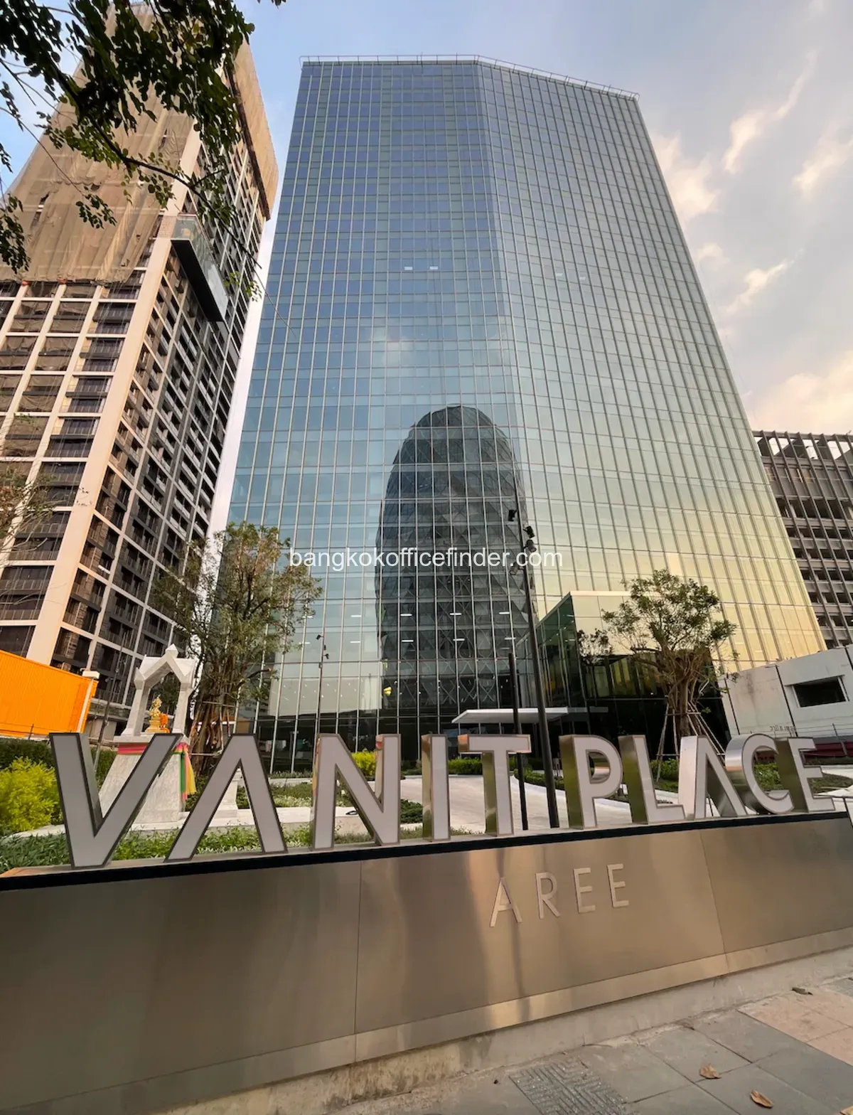 vanit-place-aree-office.webp