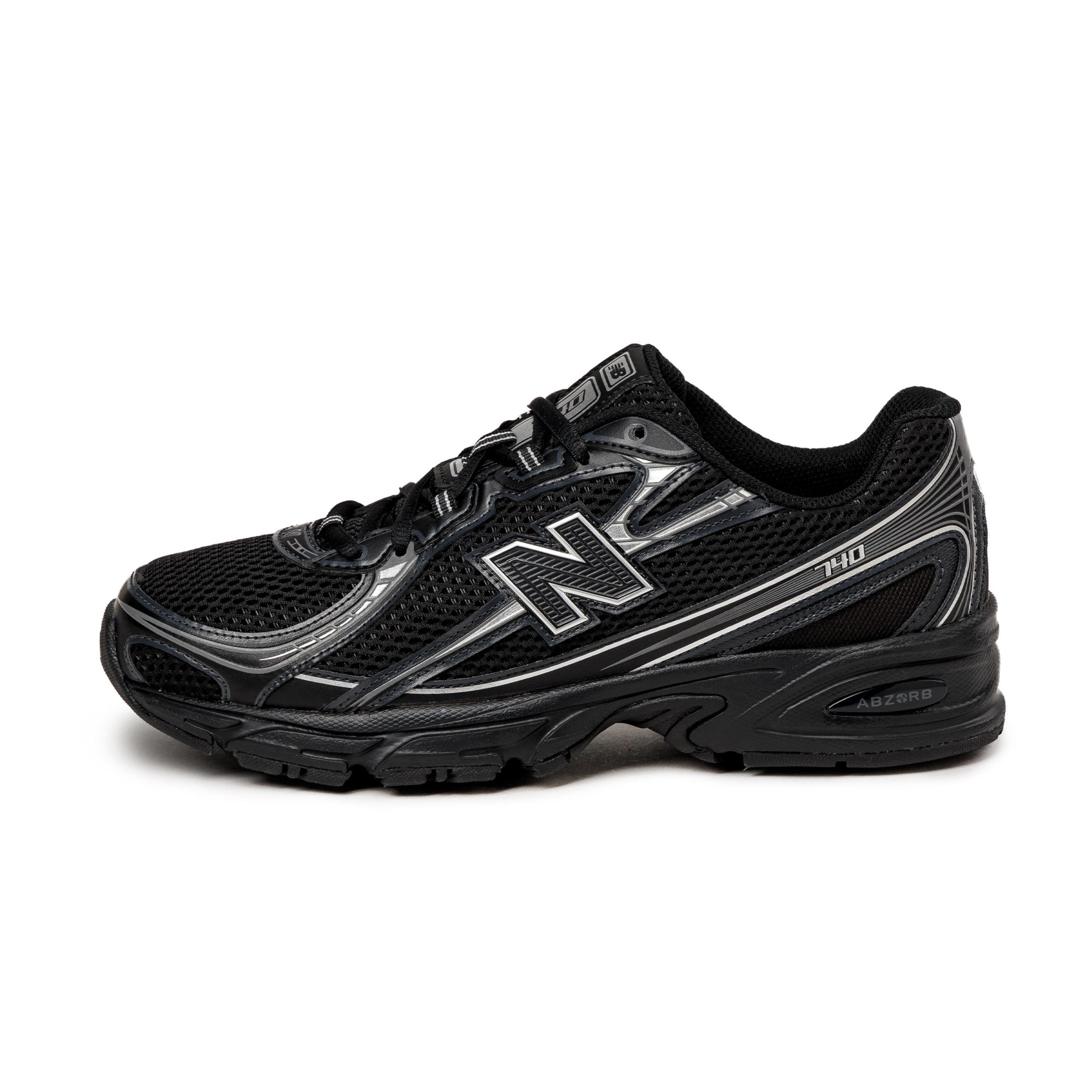 New Balance 740