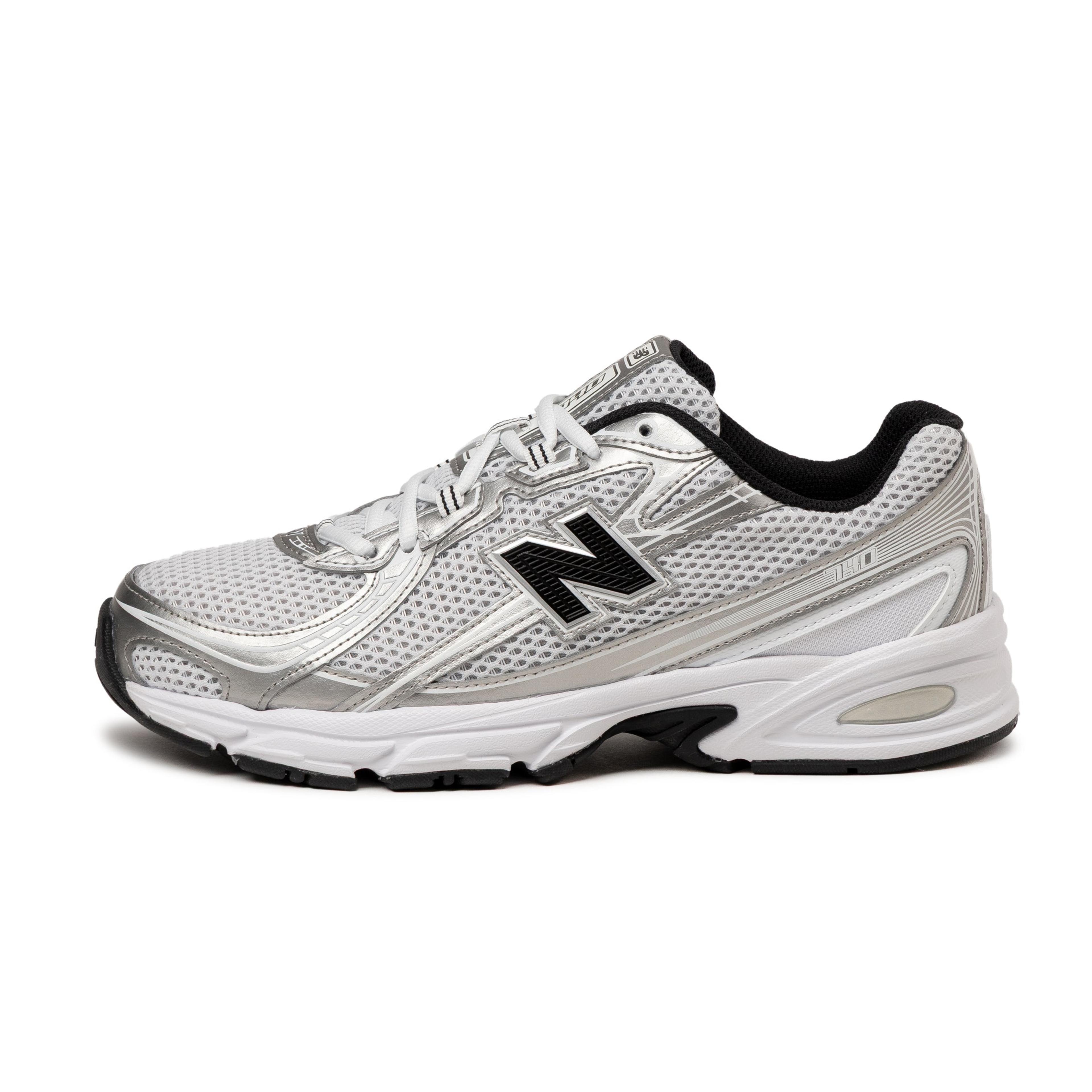New Balance 740