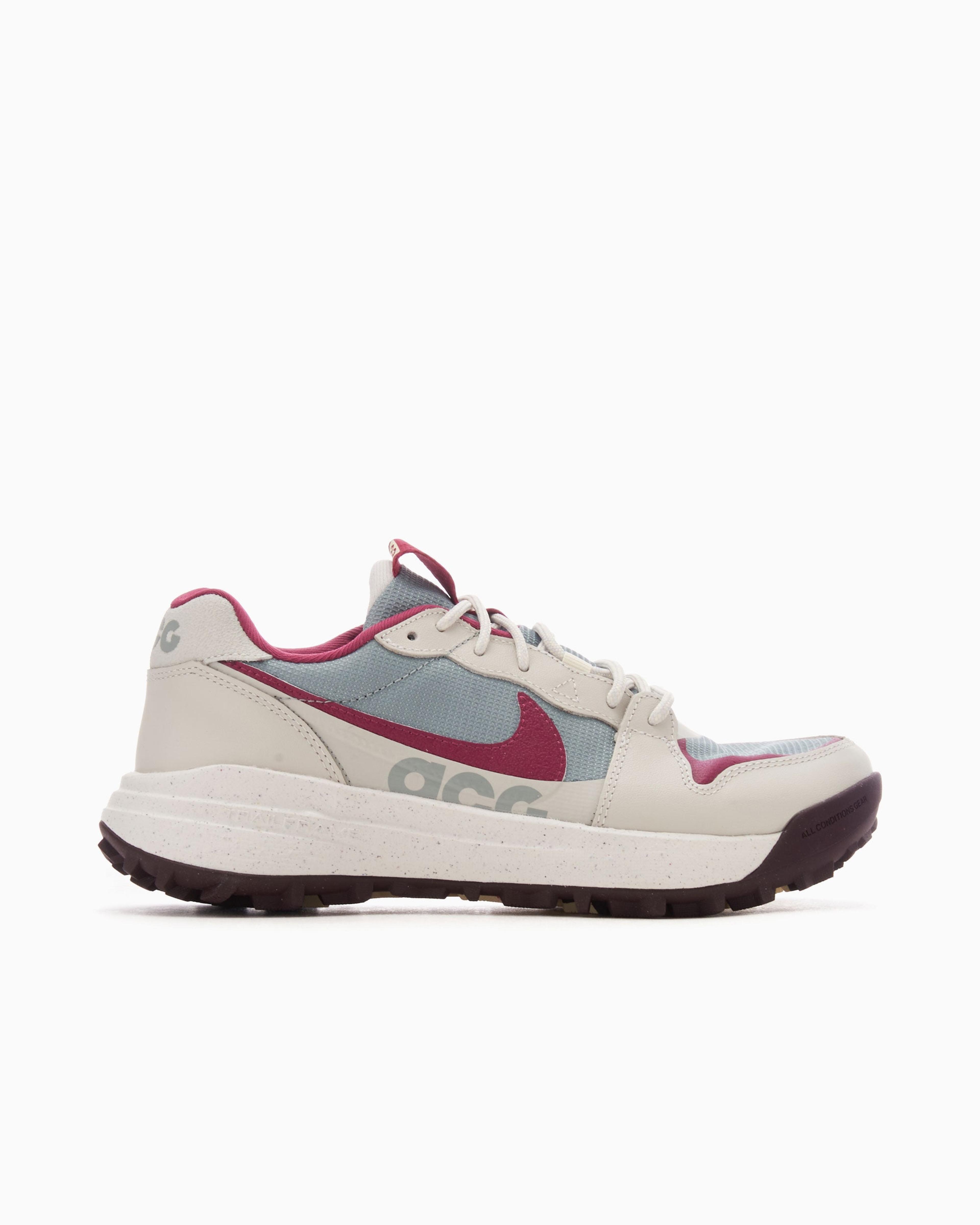 Nike ACG Lowcate