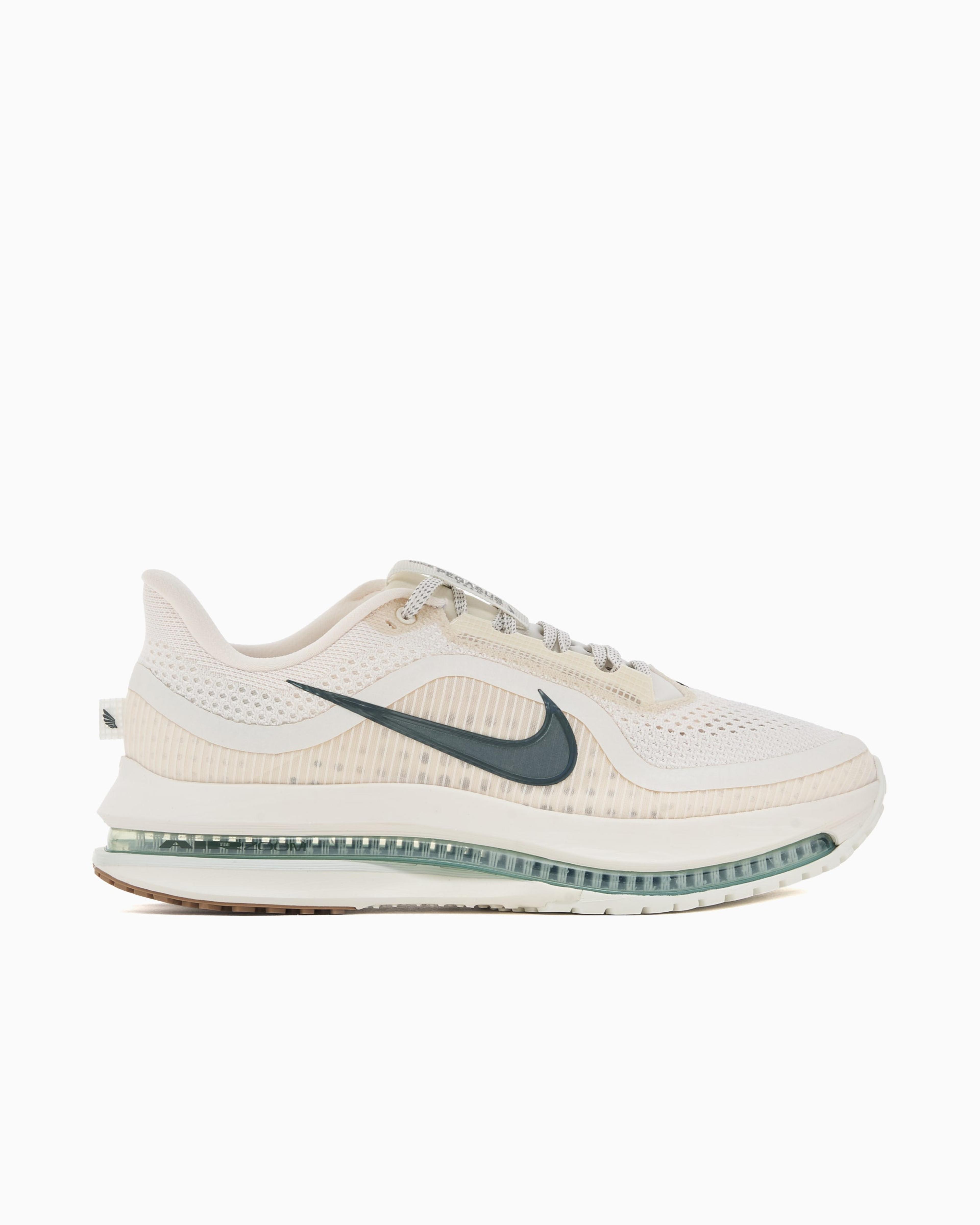 Nike Pegasus Premium