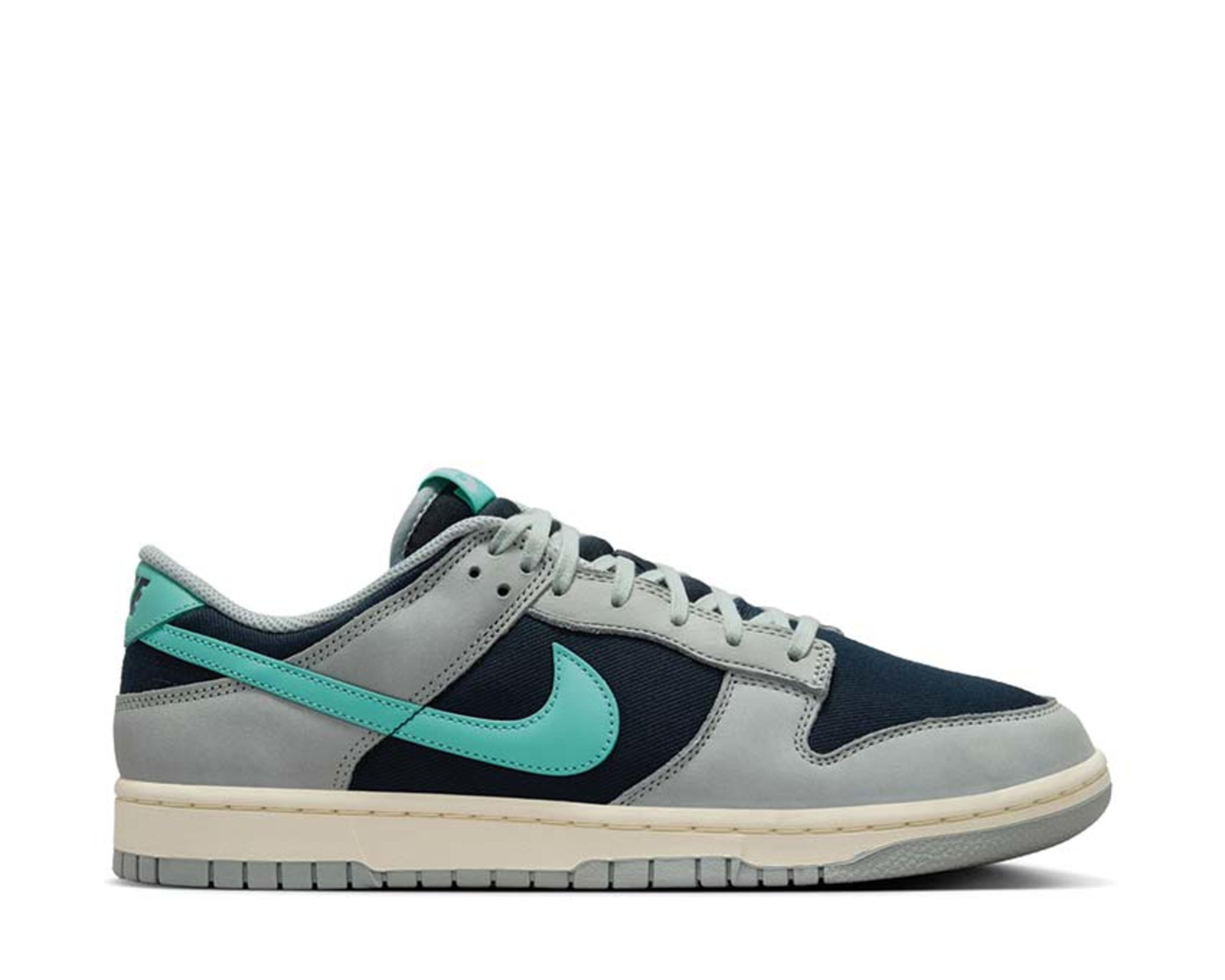 Nike Dunk Low Retro Premium "Green Frost"