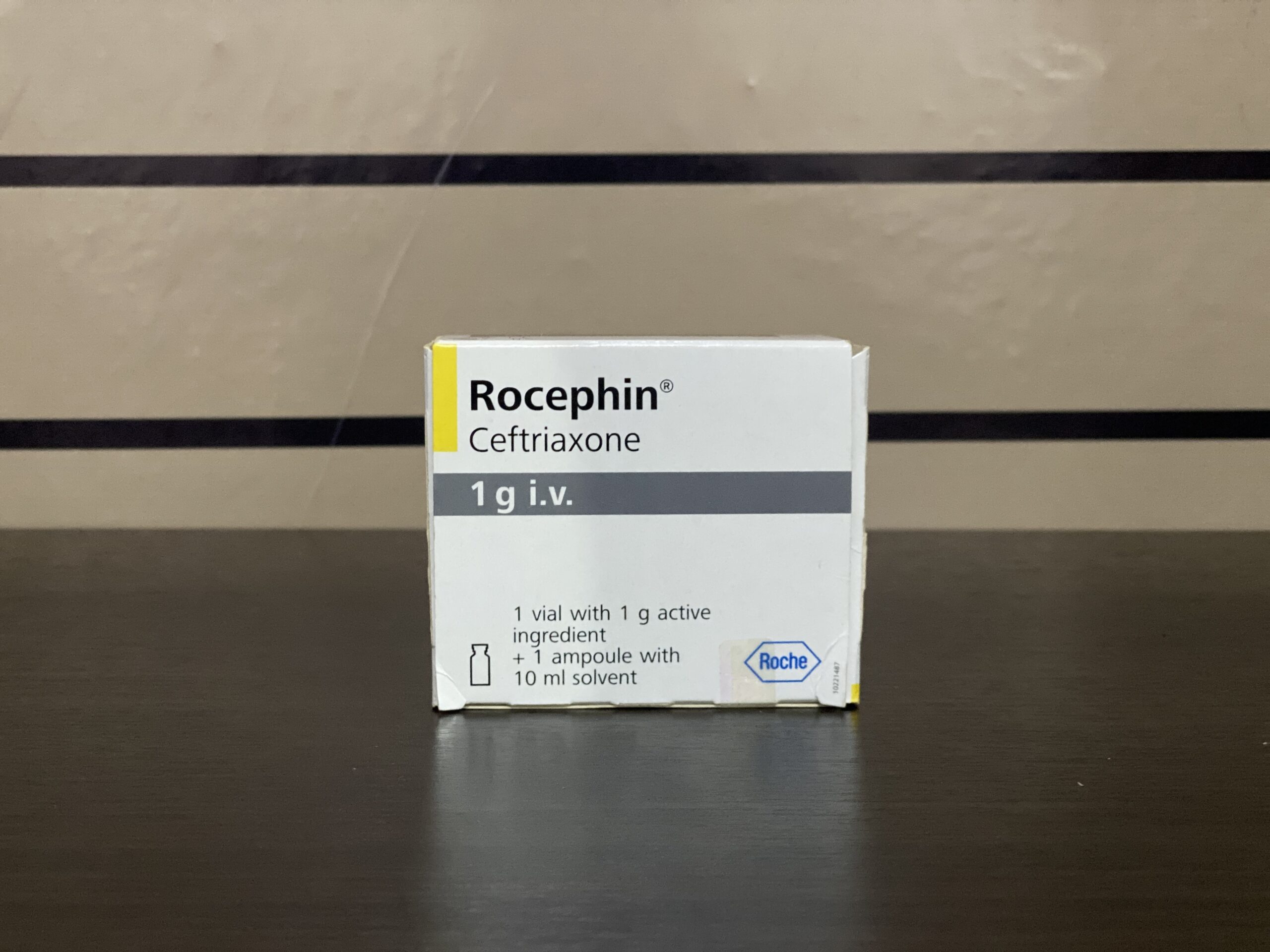 Rocephin [Ceftriazone]1g i.v.