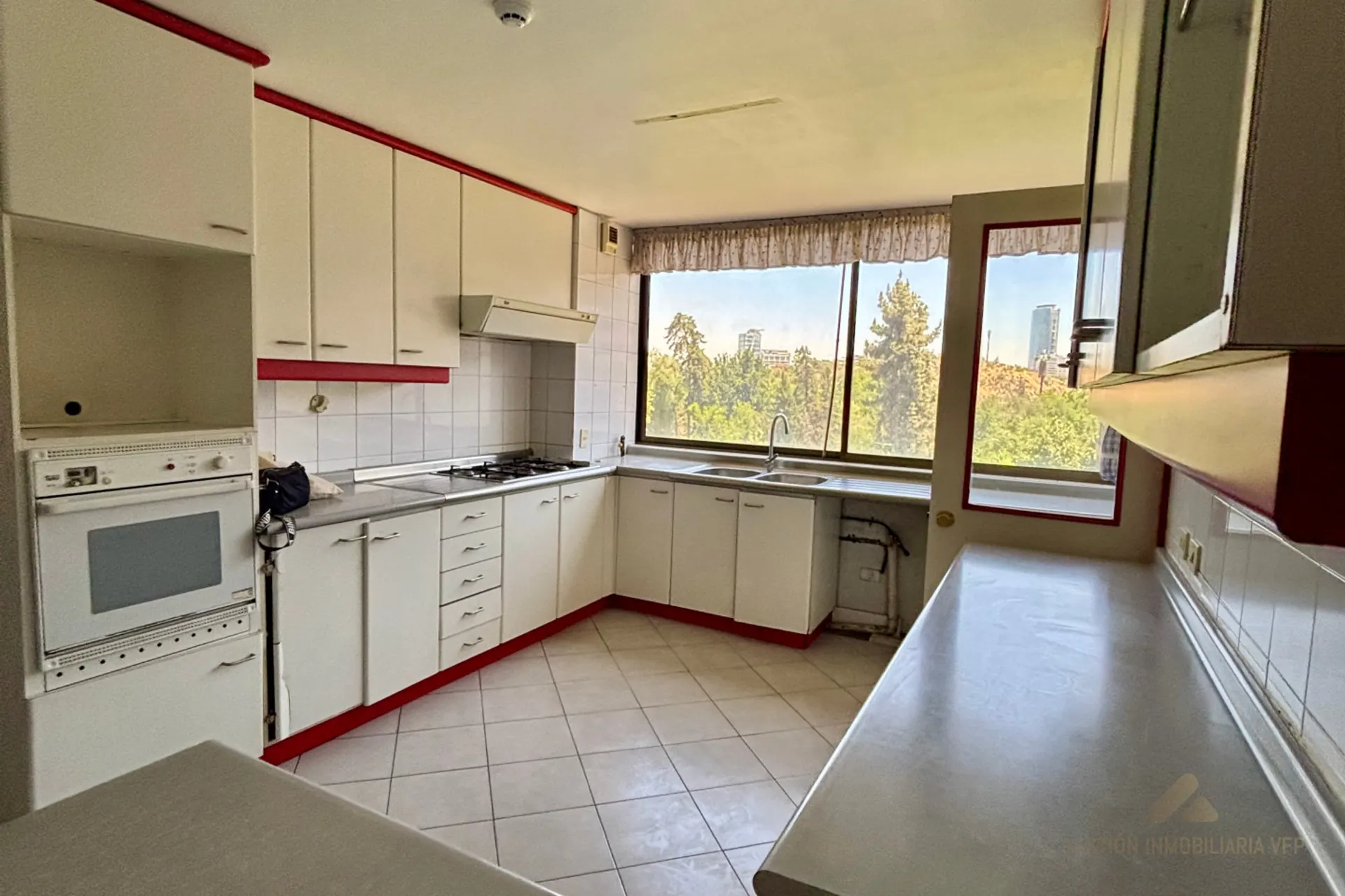 Departamento En Venta En Vitacura (para Remodelar), foto 8