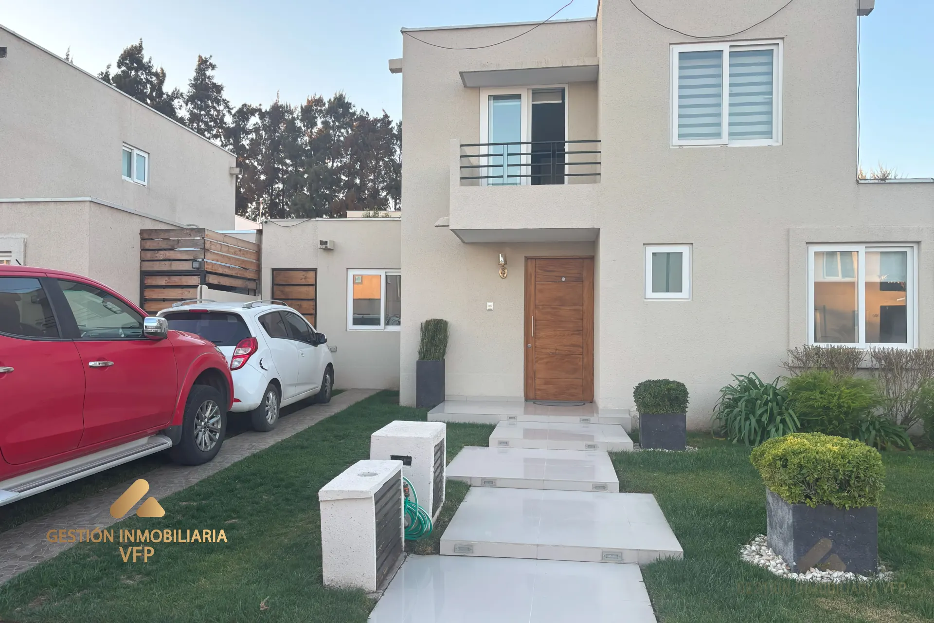 Venta Casa Mediterránea Semi Nueva Chicureo 4d3b Moderna, foto 2