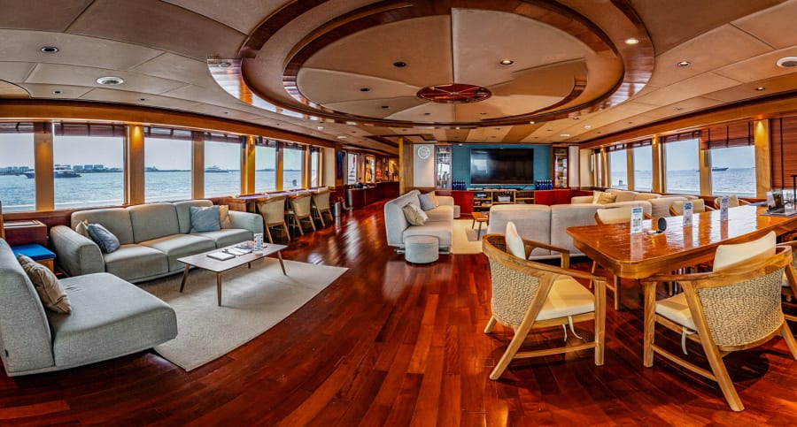 Lounge interno do Blue Force One
