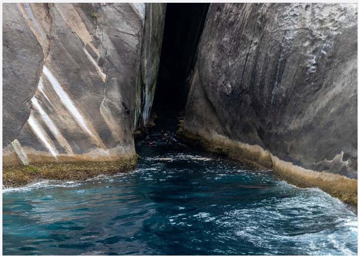 Fenda na Costa Oceânica de Ilha Grande