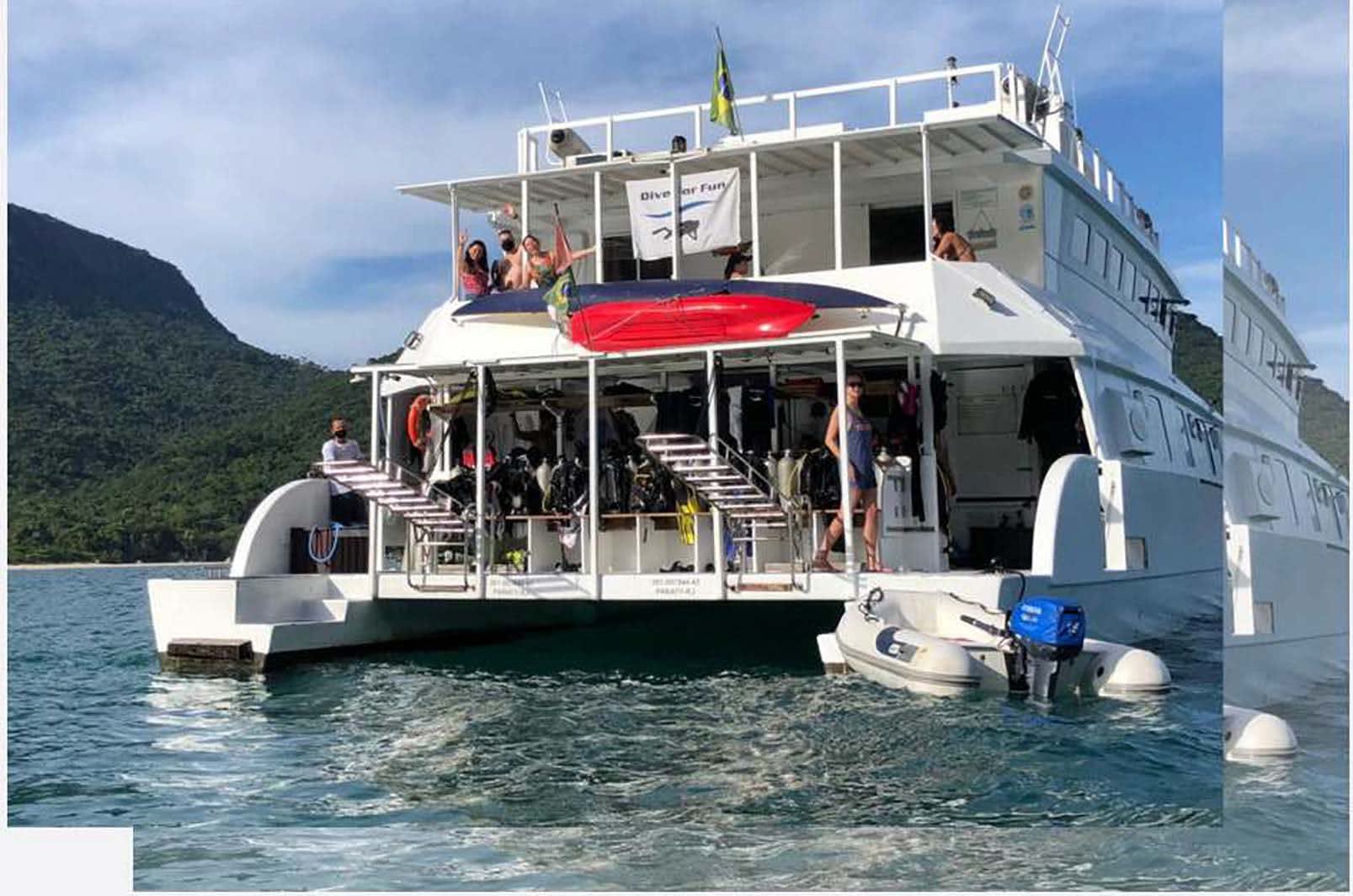 Catamarã Enterprise