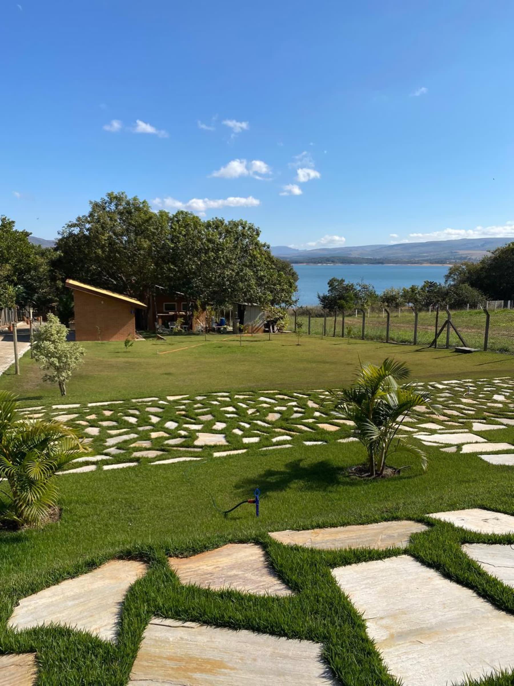 Lawn at the Scubaminas lodging overlooking the Furnas Reservoir