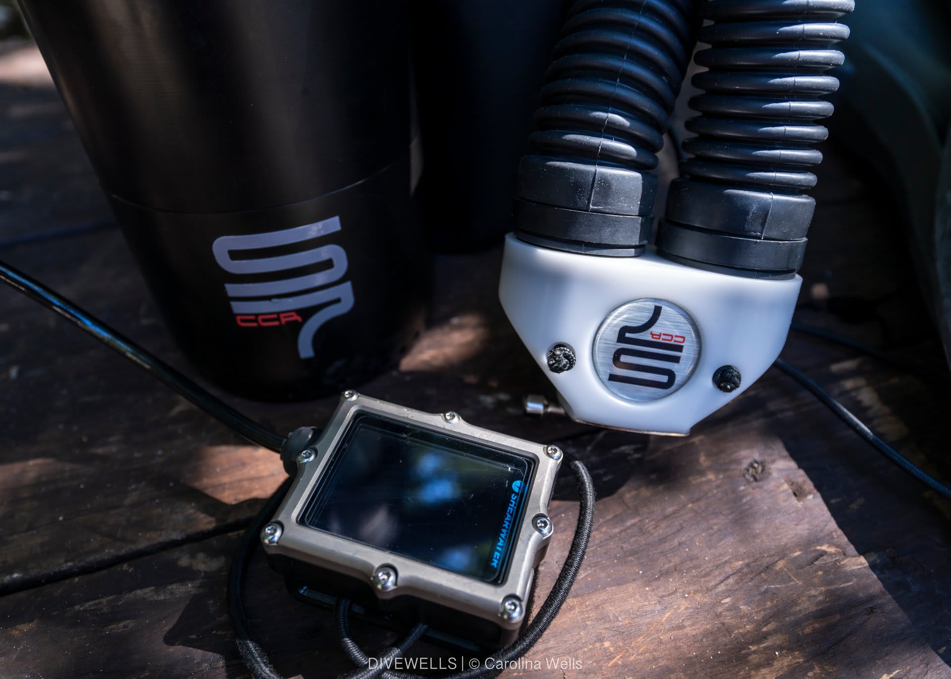Cabeça do rebreather S7 com traqueias e monitor de PPO2